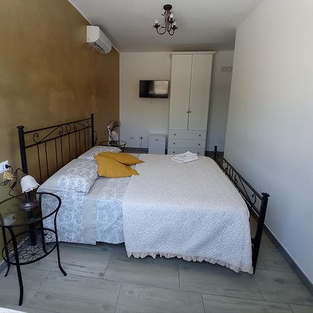 Bed&Breakfast Villa Nora Quartu SantʼElena Kültér fotó