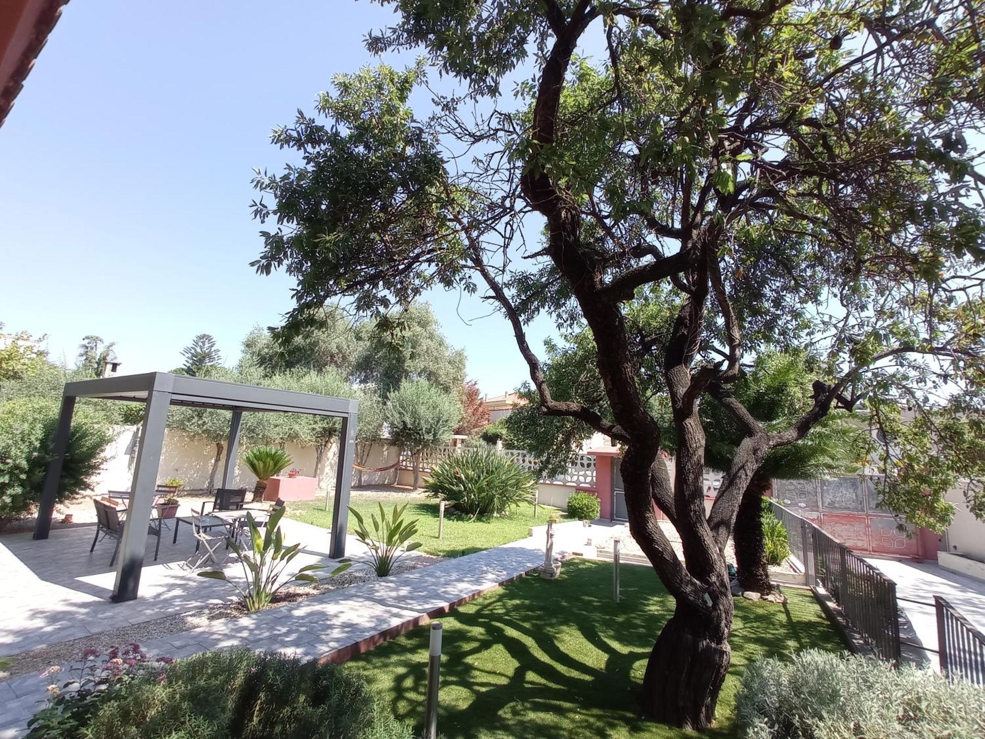 Bed&Breakfast Villa Nora Quartu SantʼElena Kültér fotó